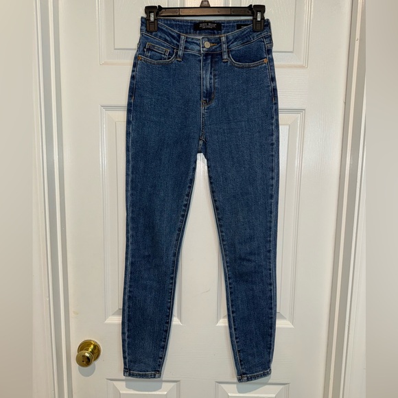 Judy Blue Denim - Judy Blue High Rise Blue Jeans Skinny Fit. Size 0/24